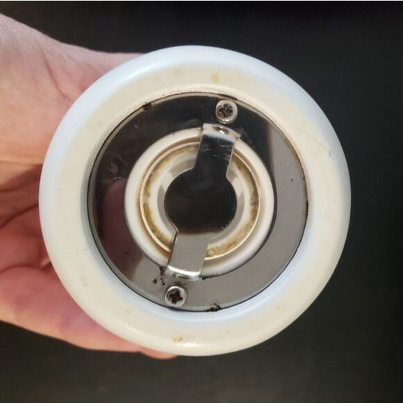 White painted wooden (I suppose) Pepper Grinder 9" - Picture 5 of 12